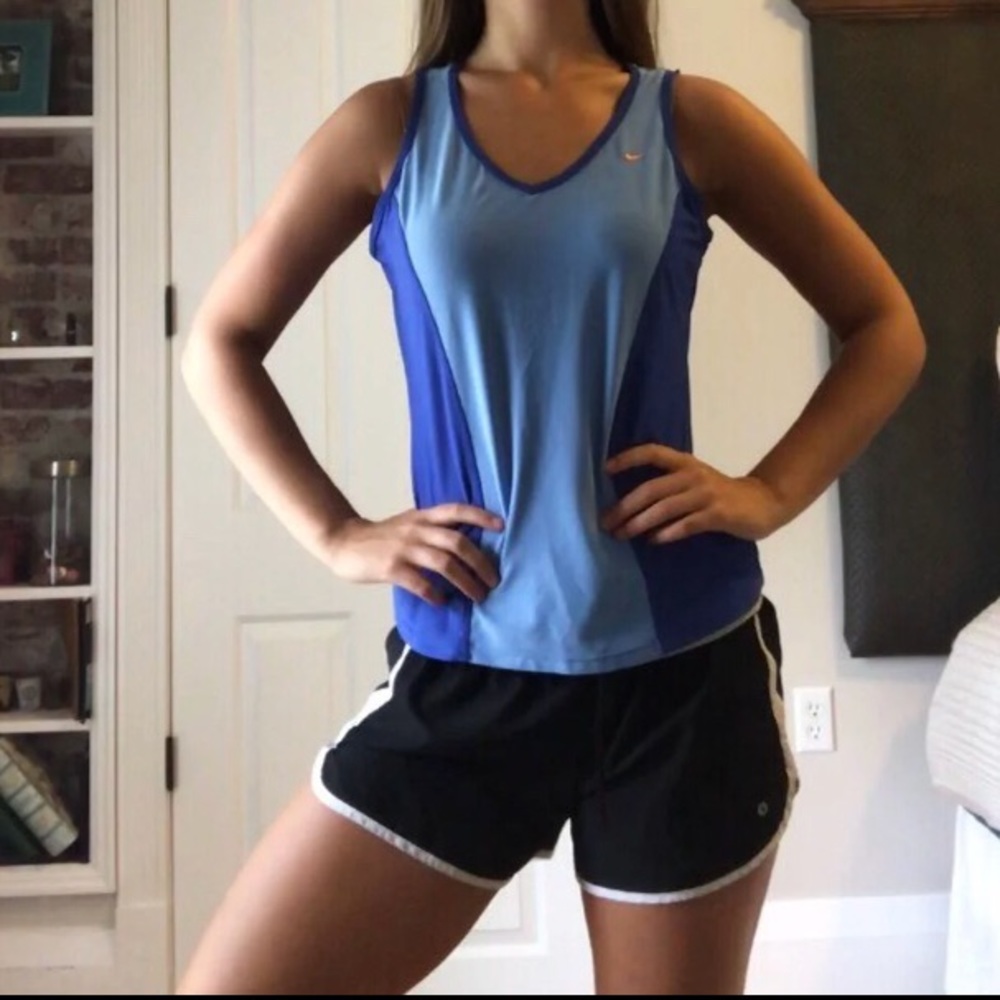 NIKE Workout Top